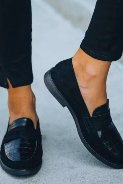 SALEM – WOMEN’S CLASSIC CHIC LOAFERS