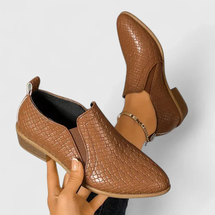 XEN - WICKER FINISH BRAIDED SHOES