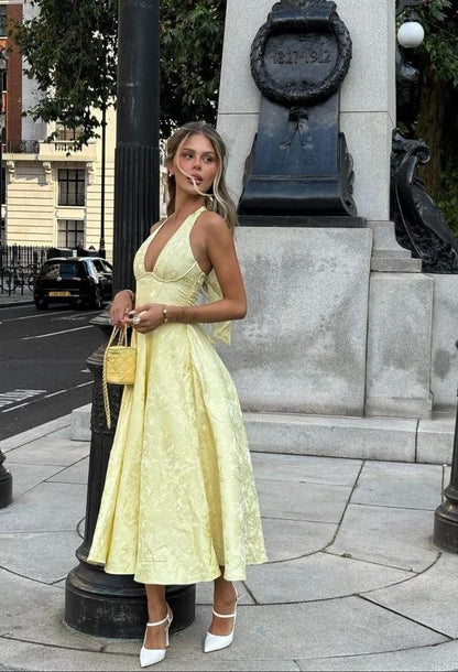 Niamh - Elegant Embroidered Deep V Sleeveless Dress
