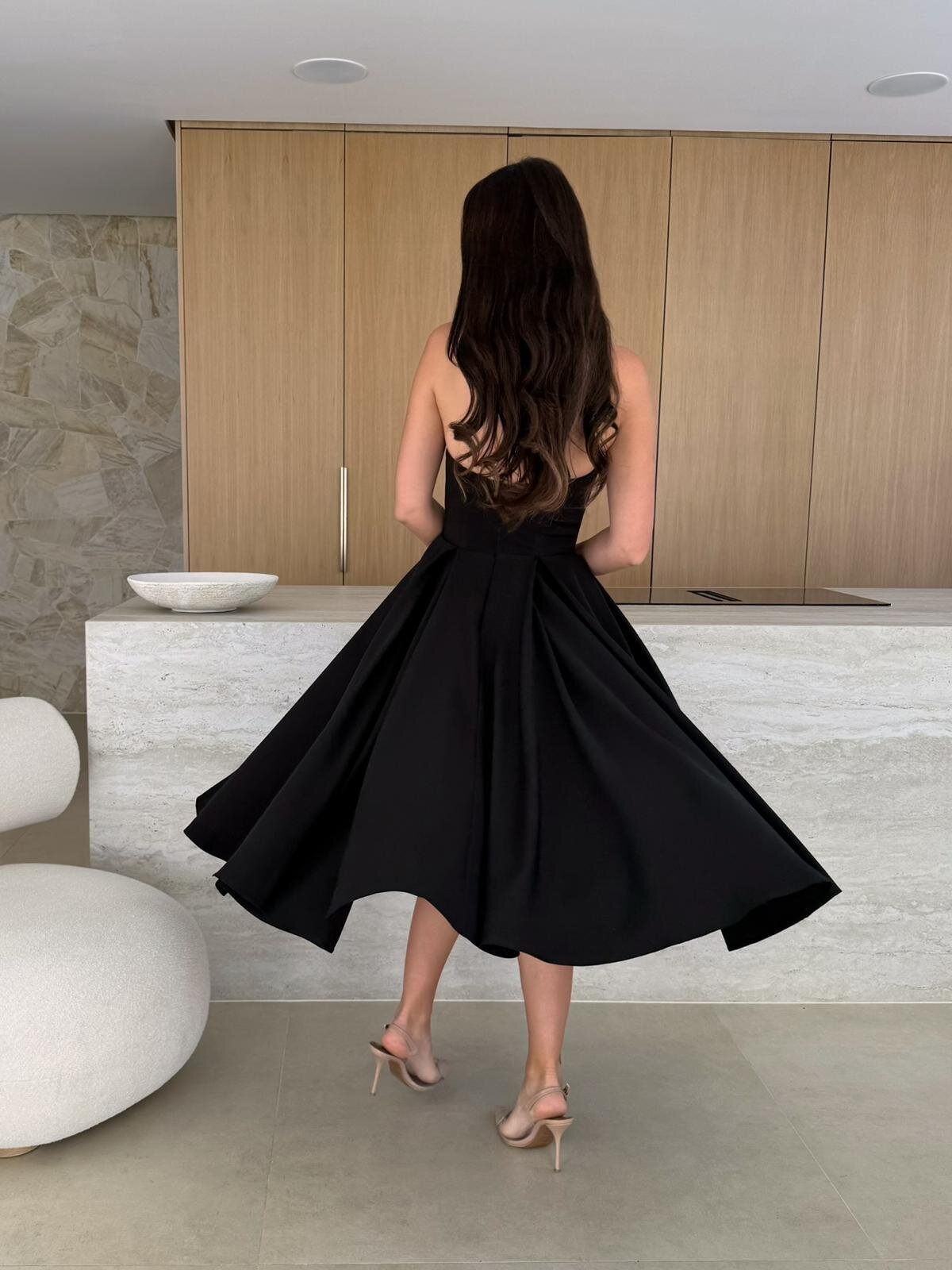 LUETTA - MODERN SUMMER ELEGANCE STRAPLESS MIDI DRESS