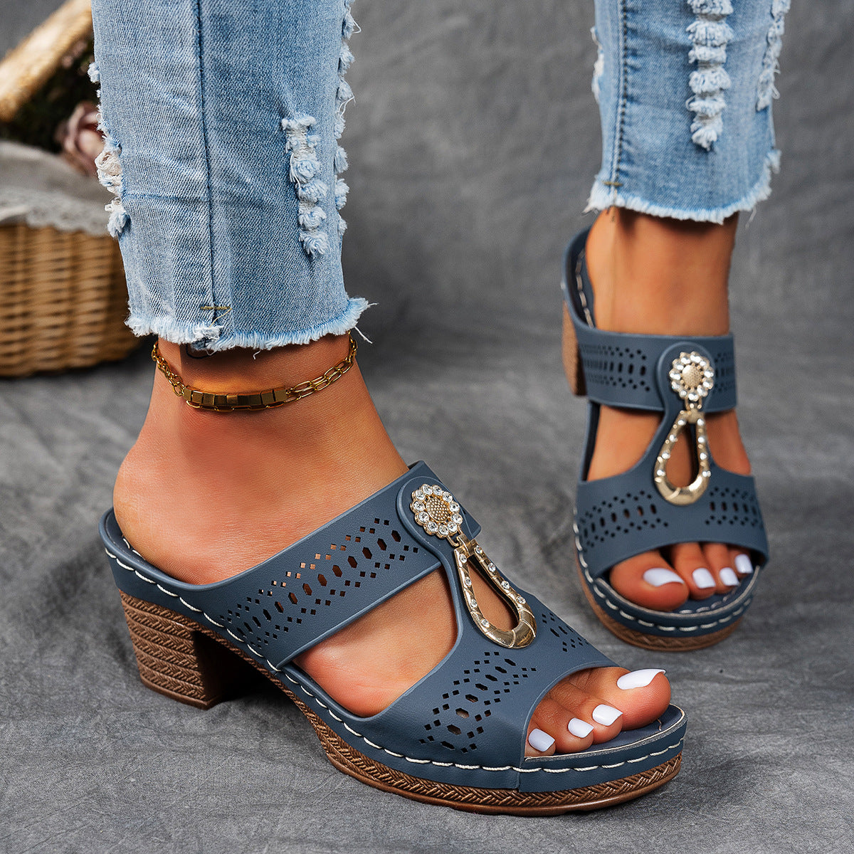 JANESSA - ZIRCON-TRIMMED ORTHOPEDIC COMFORT SANDAL