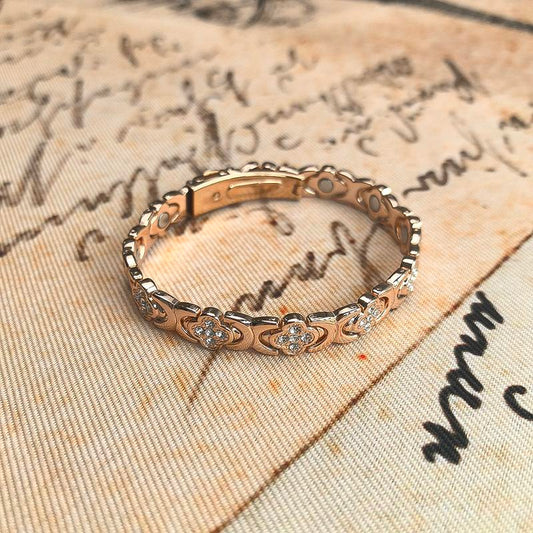 Aurelia™ – Elegant Magnetic Copper Bangle