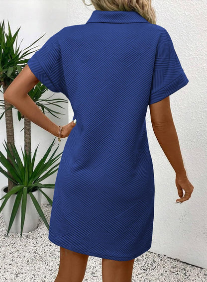 Amber | Chic Midi Dress with Batwing Sleeves and Stylish Collar