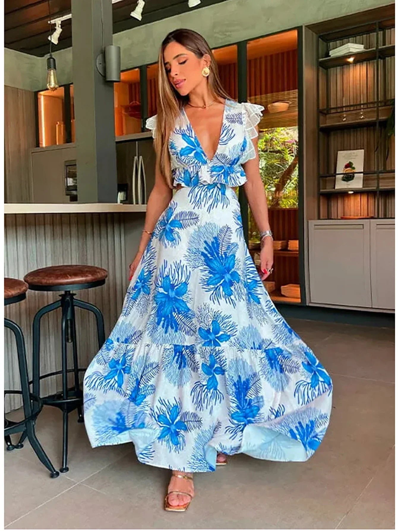 Margie - Trendy Sleeveless Lace Maxi Dress
