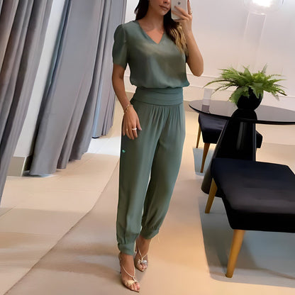 DOMINIQUE - FASHION-FORWARD ENSEMBLE