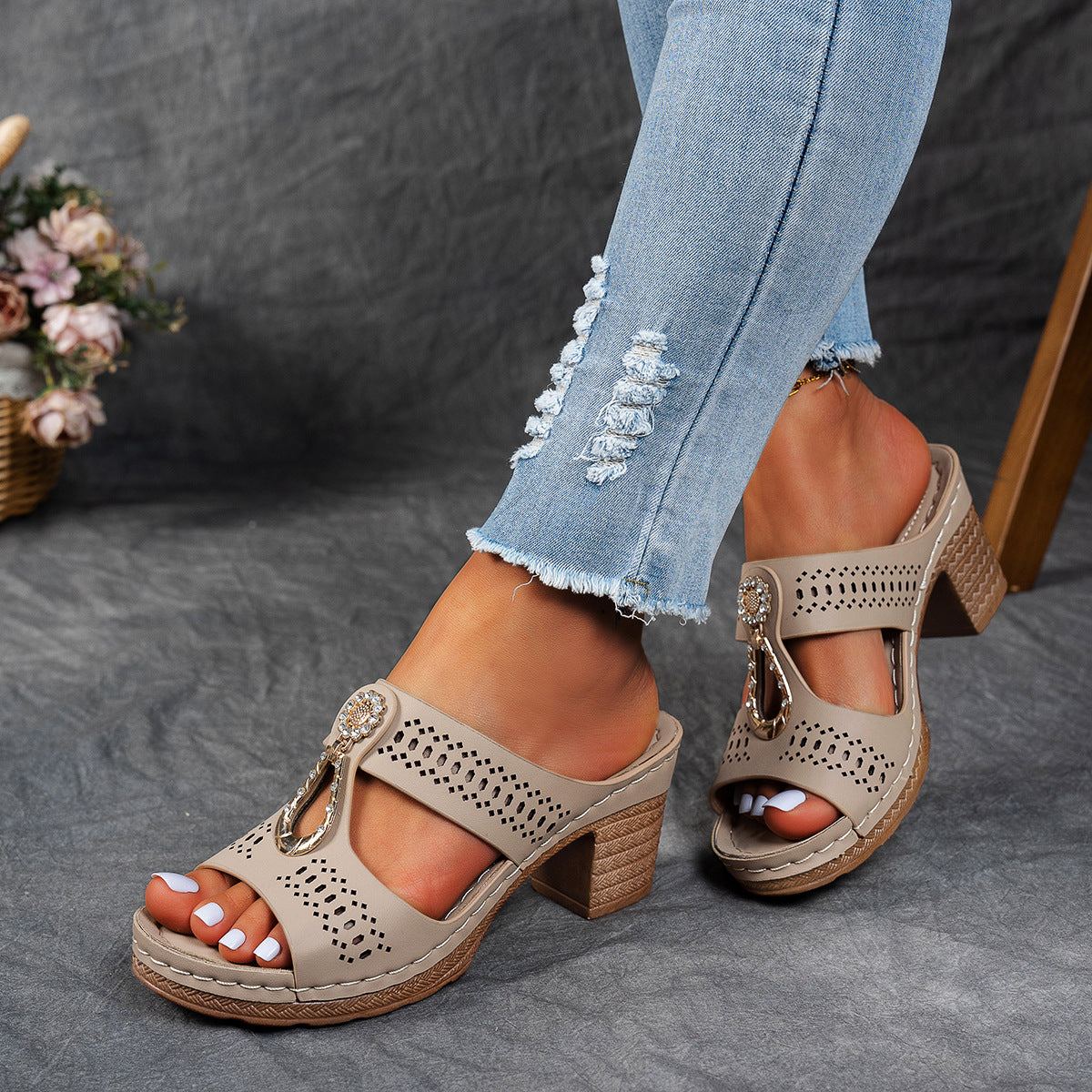 JANESSA - ZIRCON-TRIMMED ORTHOPEDIC COMFORT SANDAL