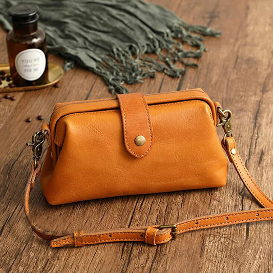 JACQUELINE - TIMELESS CHARM LEATHER BAG