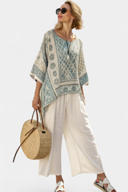 Annalisa – Comfortable Printed Blouse and White Wide-Leg Trousers