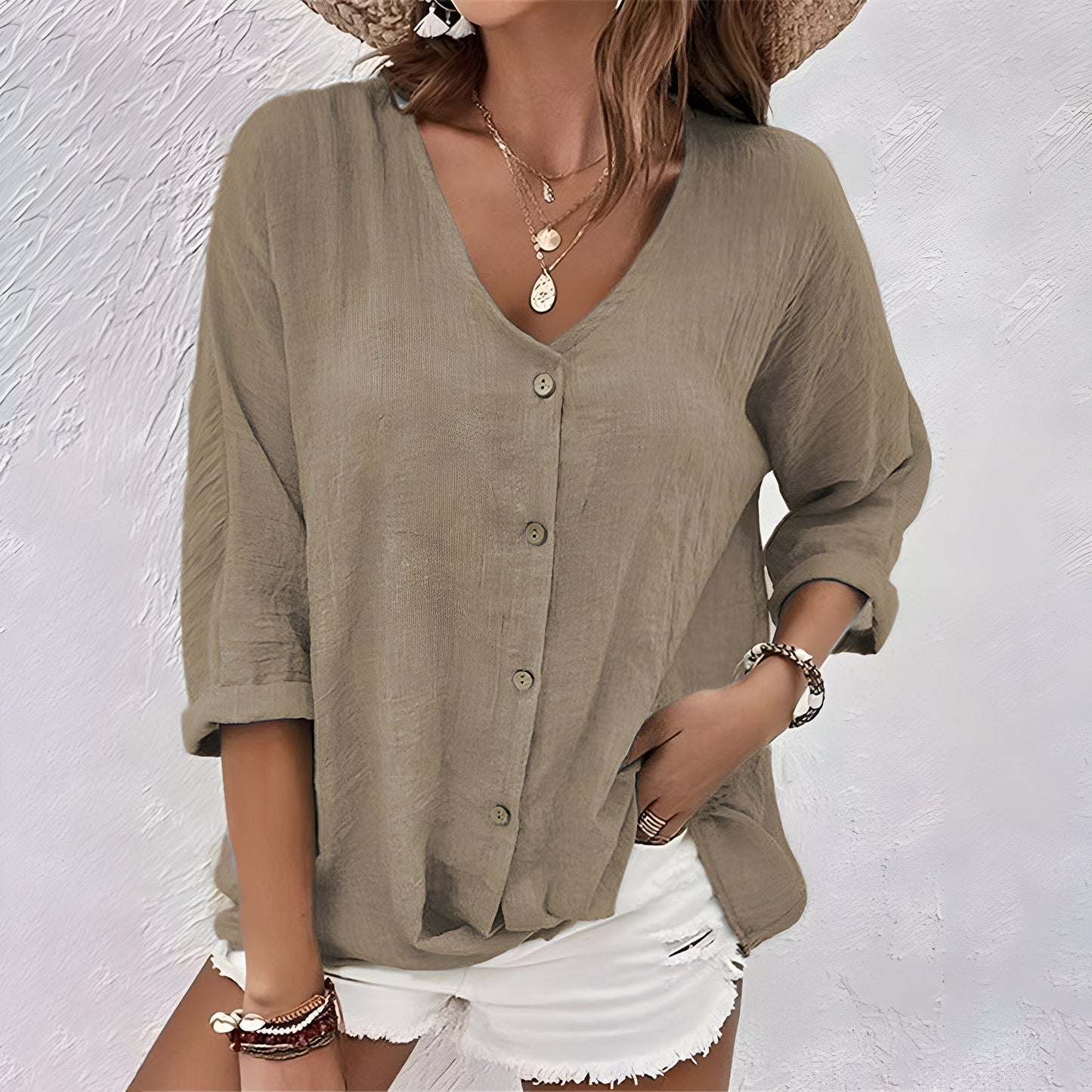 BARCELONA - FINE TEXTURE V-NECK T-SHIRT