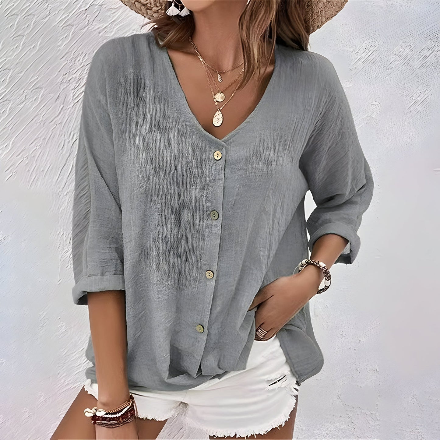 BARCELONA - FINE TEXTURE V-NECK T-SHIRT