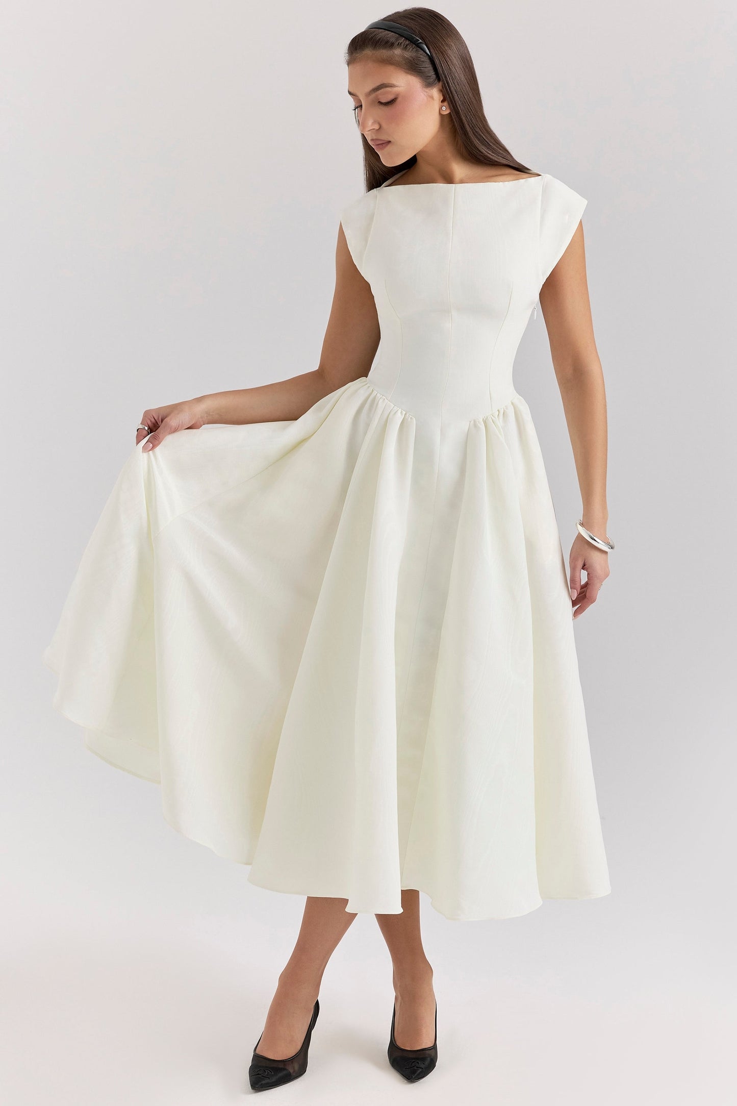 FRANCHESCA - GLAM BACKLESS DESIGN DRESS